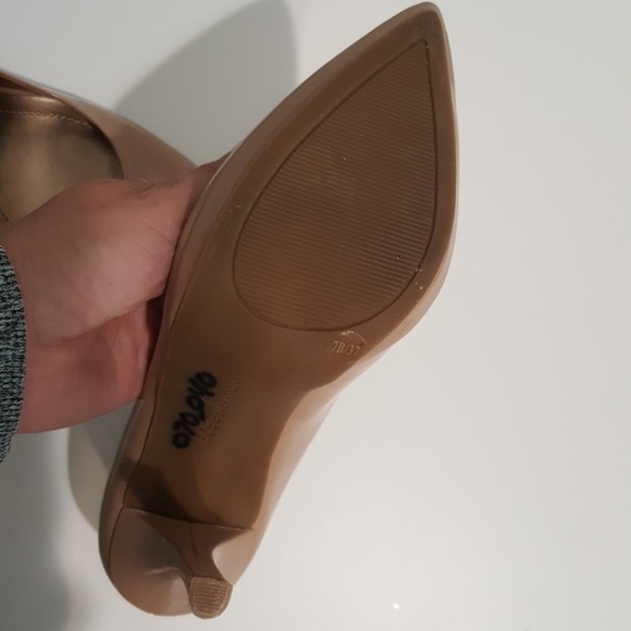 BCBGeneration heels - Picture 3 of 4